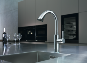 KWC SAROS single-lever prep faucet also comes equipped with the pullout spray.