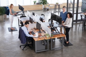 Any sit-stand desk provides flexibility to the employee using it. However, it is also important for any such solution to fit into the larger framework of the flexible office.