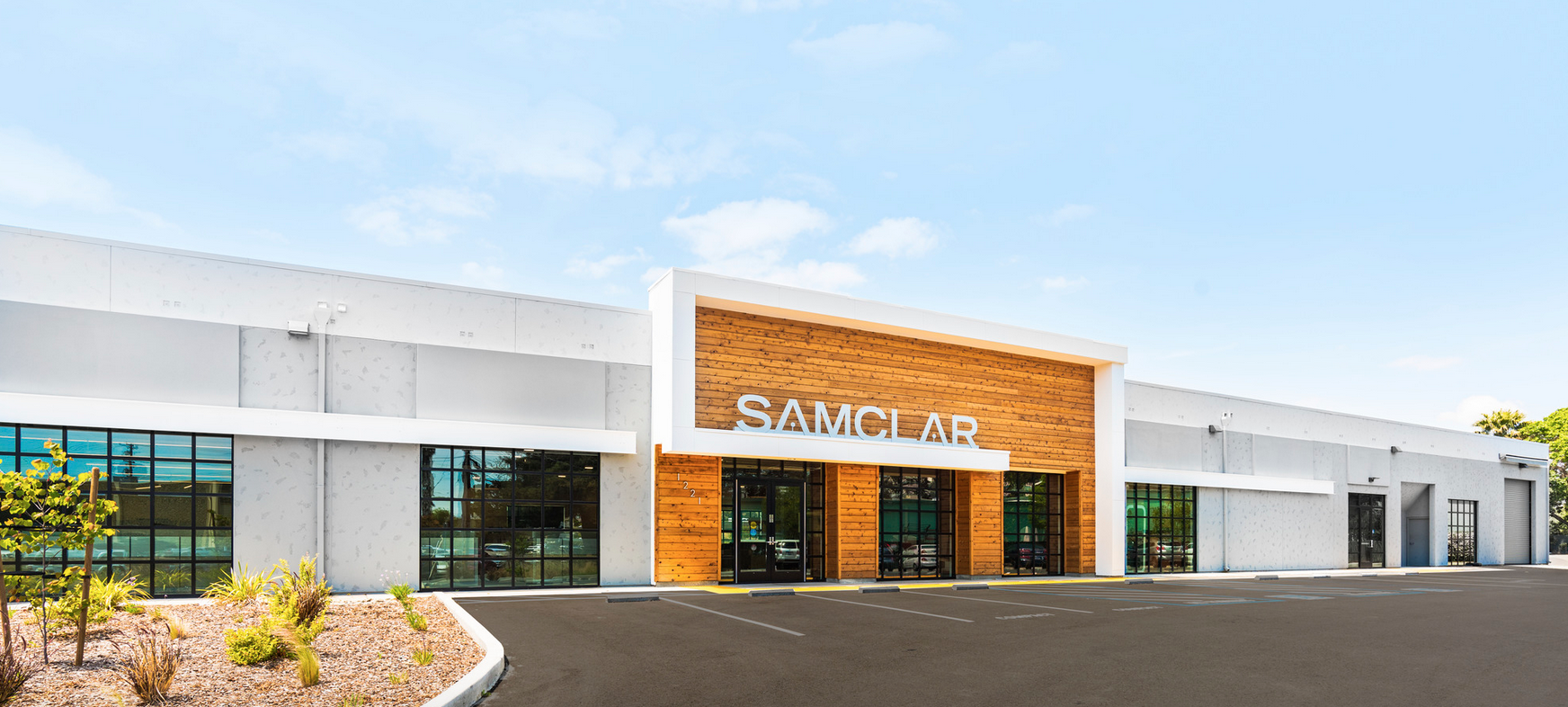 Ware Malcomb has completed construction on the newly re-built Sam Clar Office Furniture corporate office and showroom.
